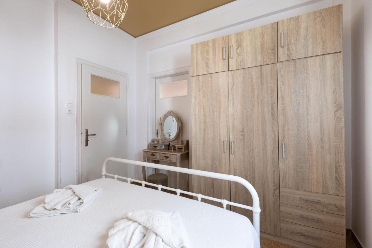 Breeze One Bedroom Apartment By Blupine Athens Exterior photo